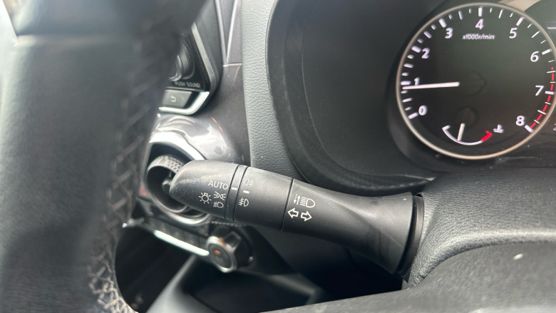 Nissan Juke 1.0 DiG-T 114 Tekna 5dr Petrol Hatchback